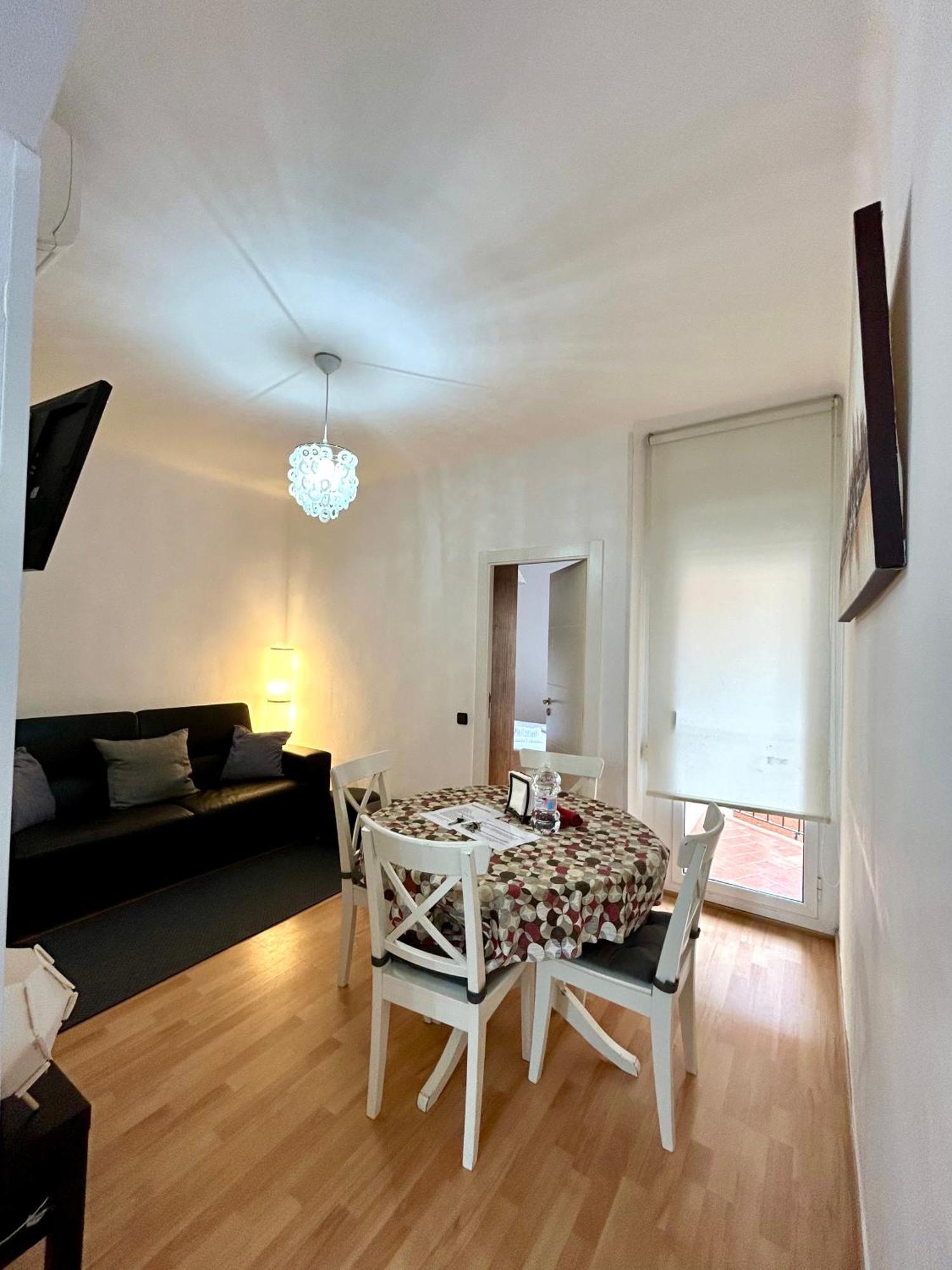 Apartment Carrer D'Olesa Barcelona Zewnętrze zdjęcie