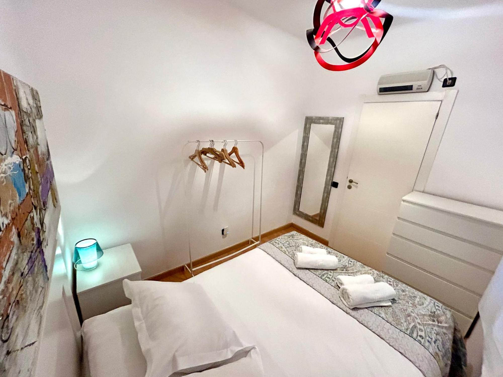 Apartment Carrer D'Olesa Barcelona Zewnętrze zdjęcie