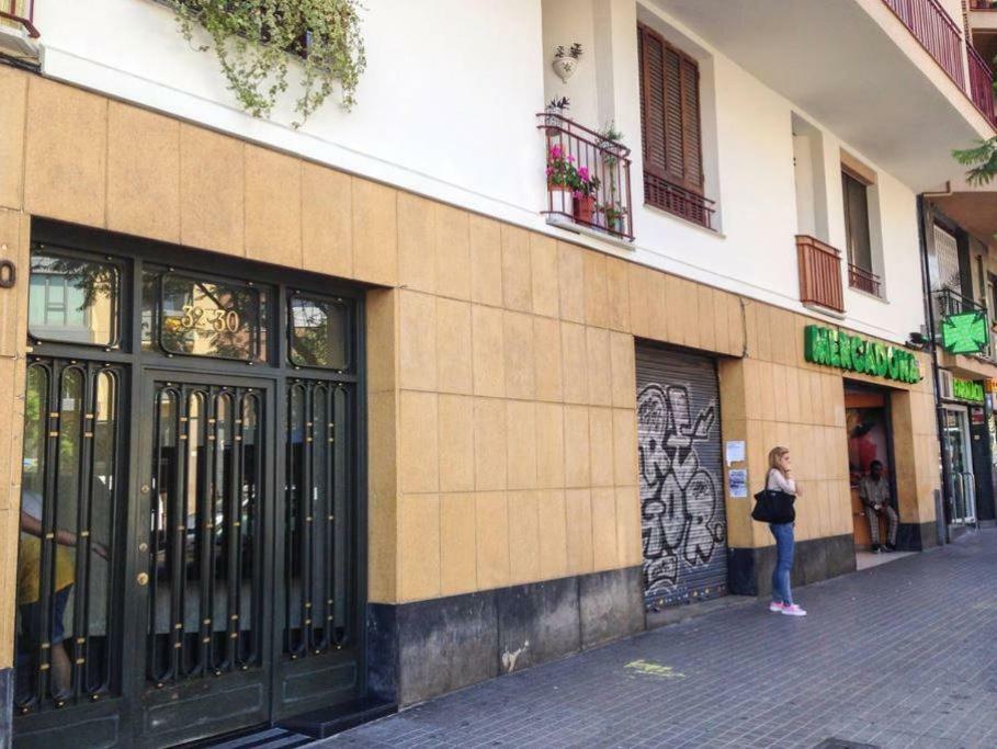 Apartment Carrer D'Olesa Barcelona Zewnętrze zdjęcie